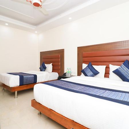 Hotel Belwood Suites - Near New Delhi Airport Extérieur photo