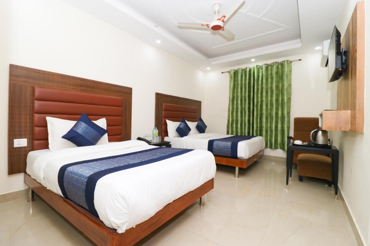Hotel Belwood Suites - Near New Delhi Airport Extérieur photo