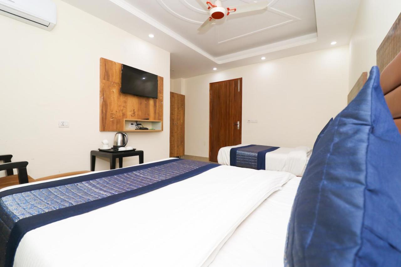 Hotel Belwood Suites - Near New Delhi Airport Extérieur photo