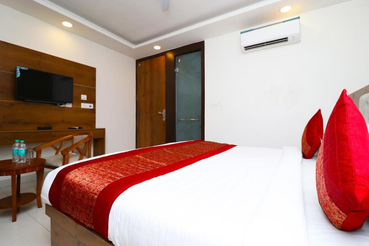 Hotel Belwood Suites - Near New Delhi Airport Extérieur photo