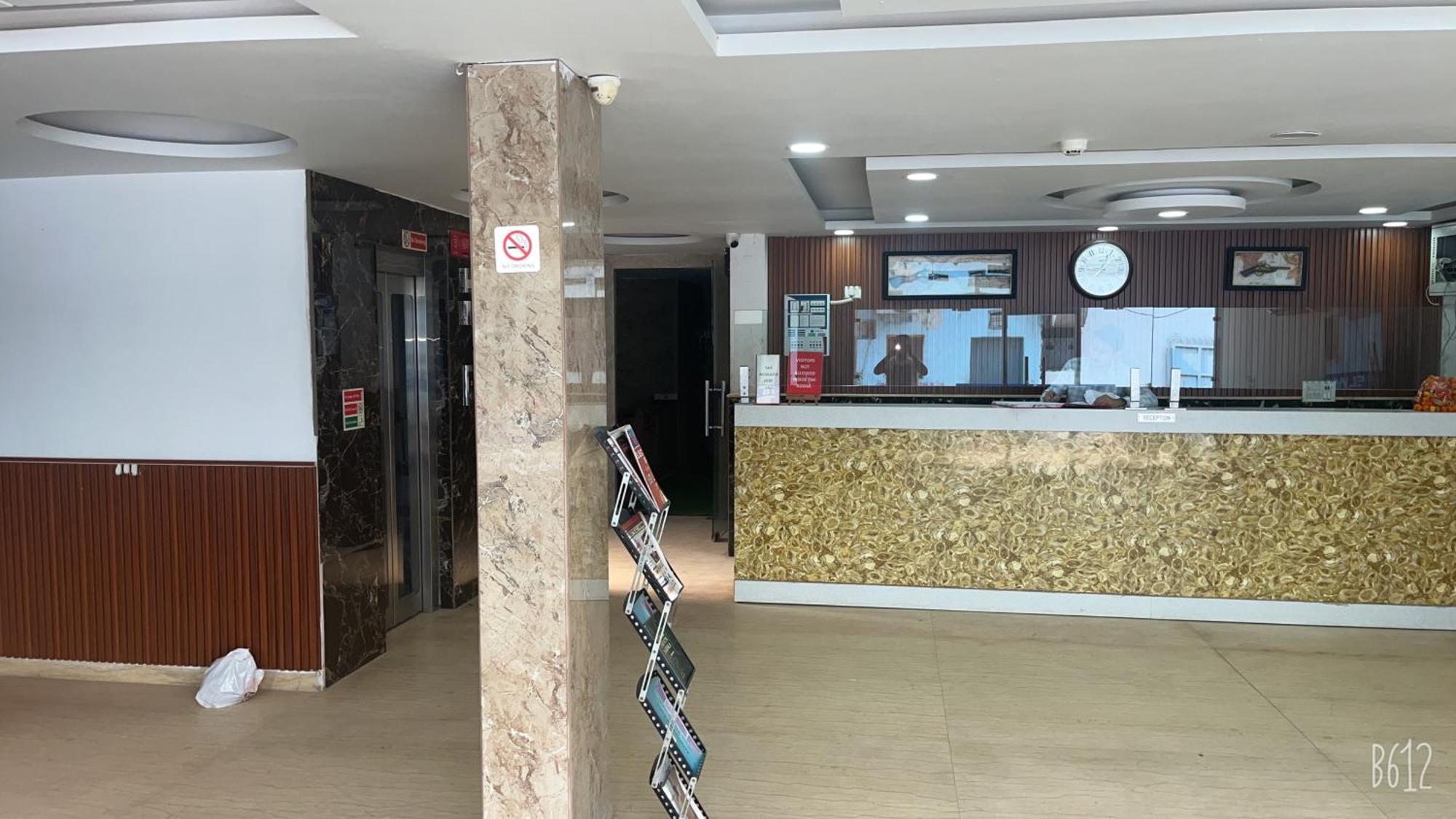 Hotel Belwood Suites - Near New Delhi Airport Extérieur photo