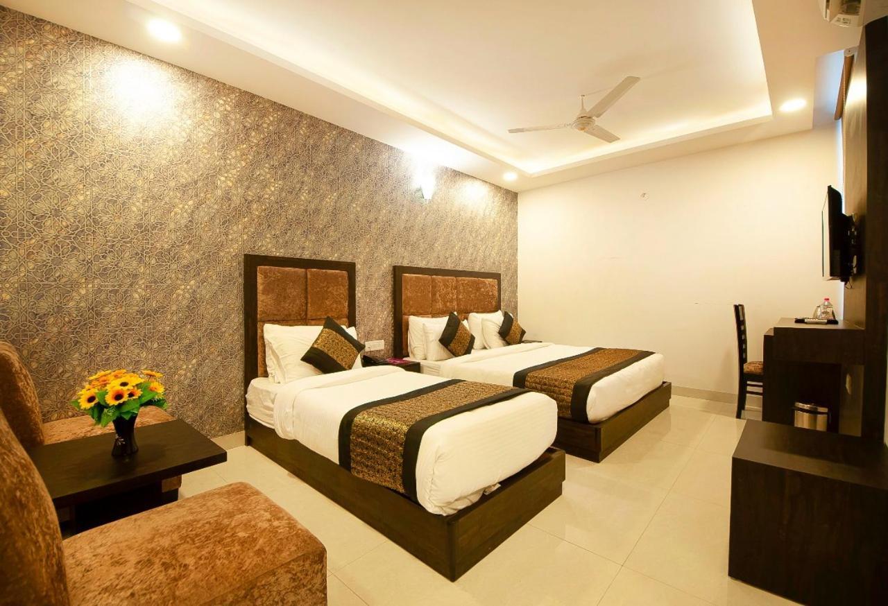 Hotel Belwood Suites - Near New Delhi Airport Extérieur photo